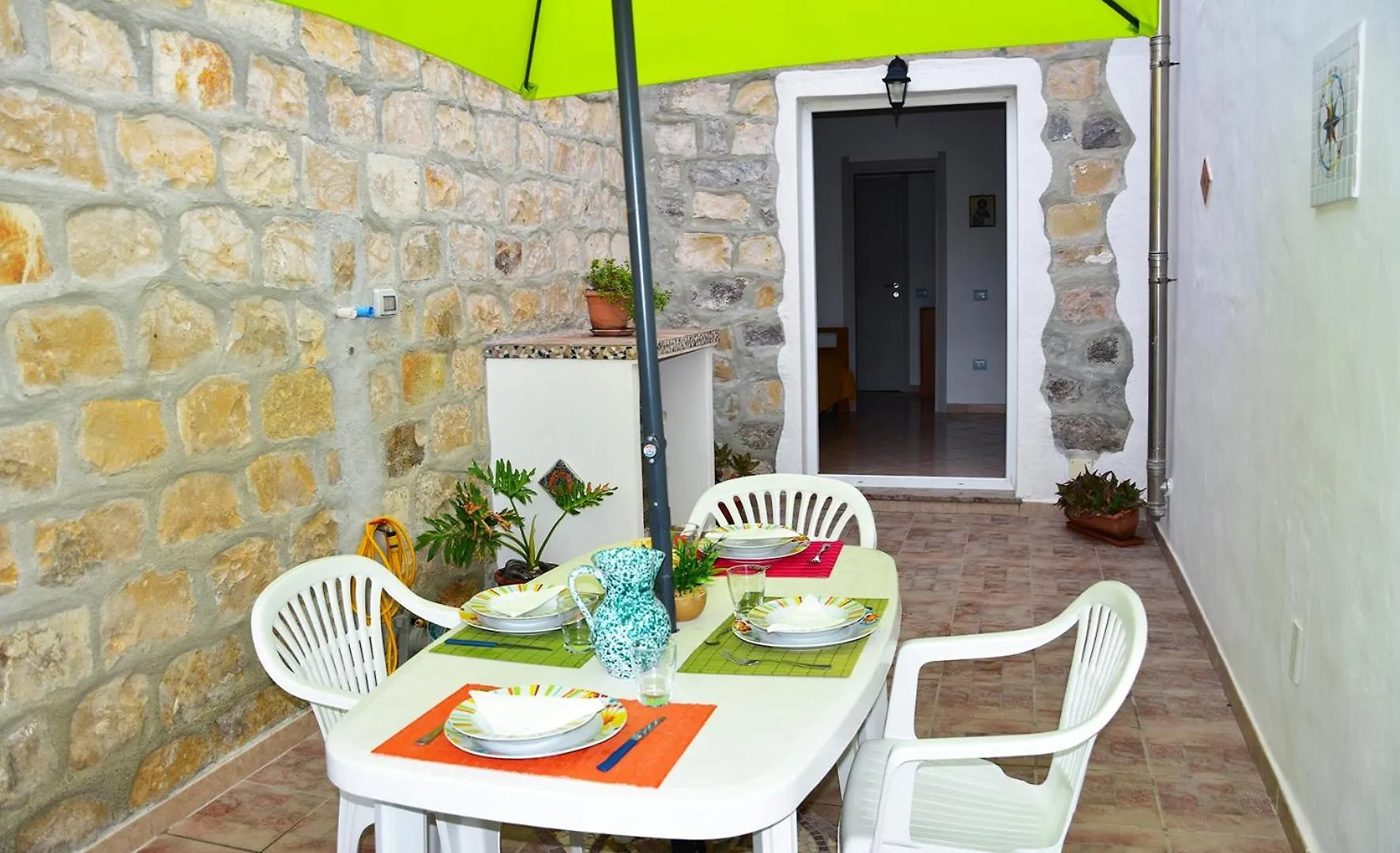בית נופש הוילה קאלאסטה Casa Iolanda איטליה